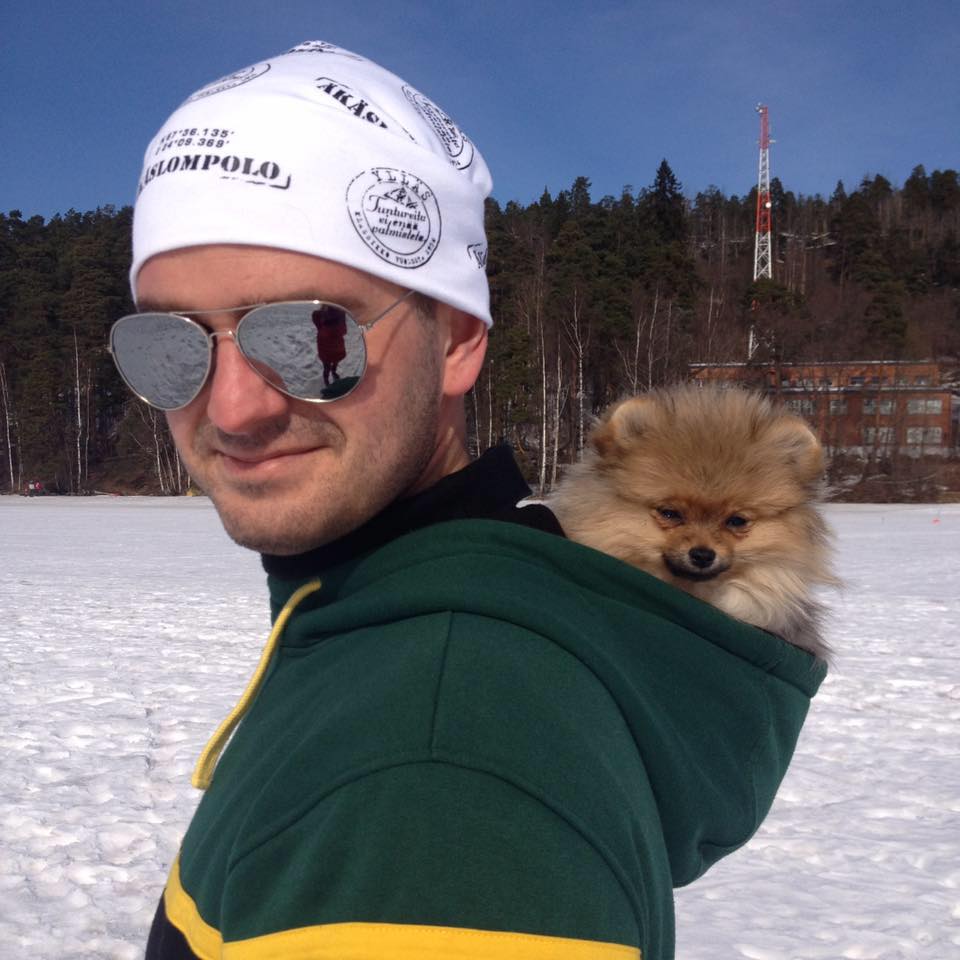 Sami on Kennelin omistaja joka auttaa, neuvoo ja opastaa sinua kaikissa pienen koiran elämässä eteen tupasahtavissa käänteissä.